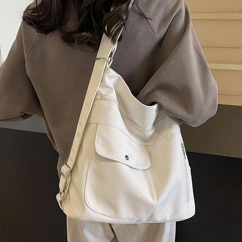 Women Canvas Shoulder Bag Large Capacity Commuter Bag - Image 6