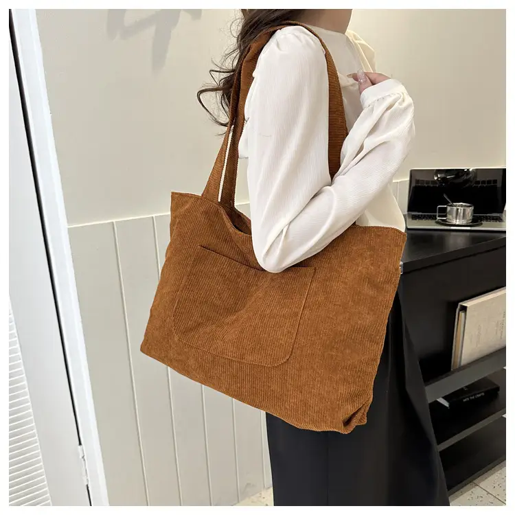 2025 White Corduroy Shoulder Bag Large Capacity Commuting Tote — feature 20