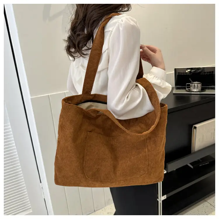 2025 White Corduroy Shoulder Bag Large Capacity Commuting Tote — feature 22