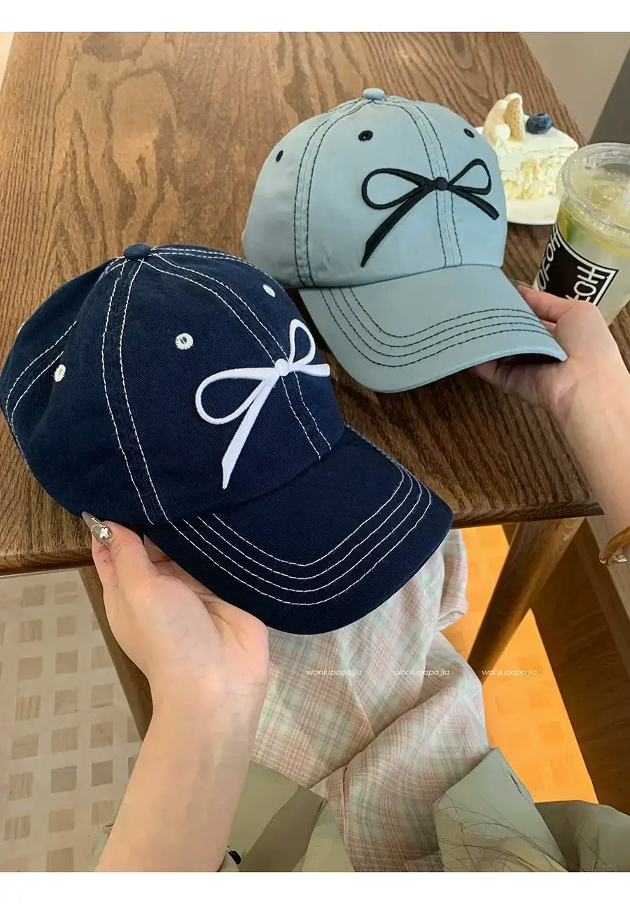 Women Bow Peaked Cap Black 2024 — feature 4