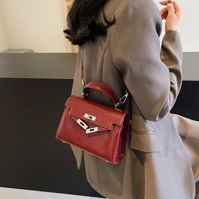 Women's Crossbody Tote Bag with High-Grade Leather & Platinum Hardware - Image 9
