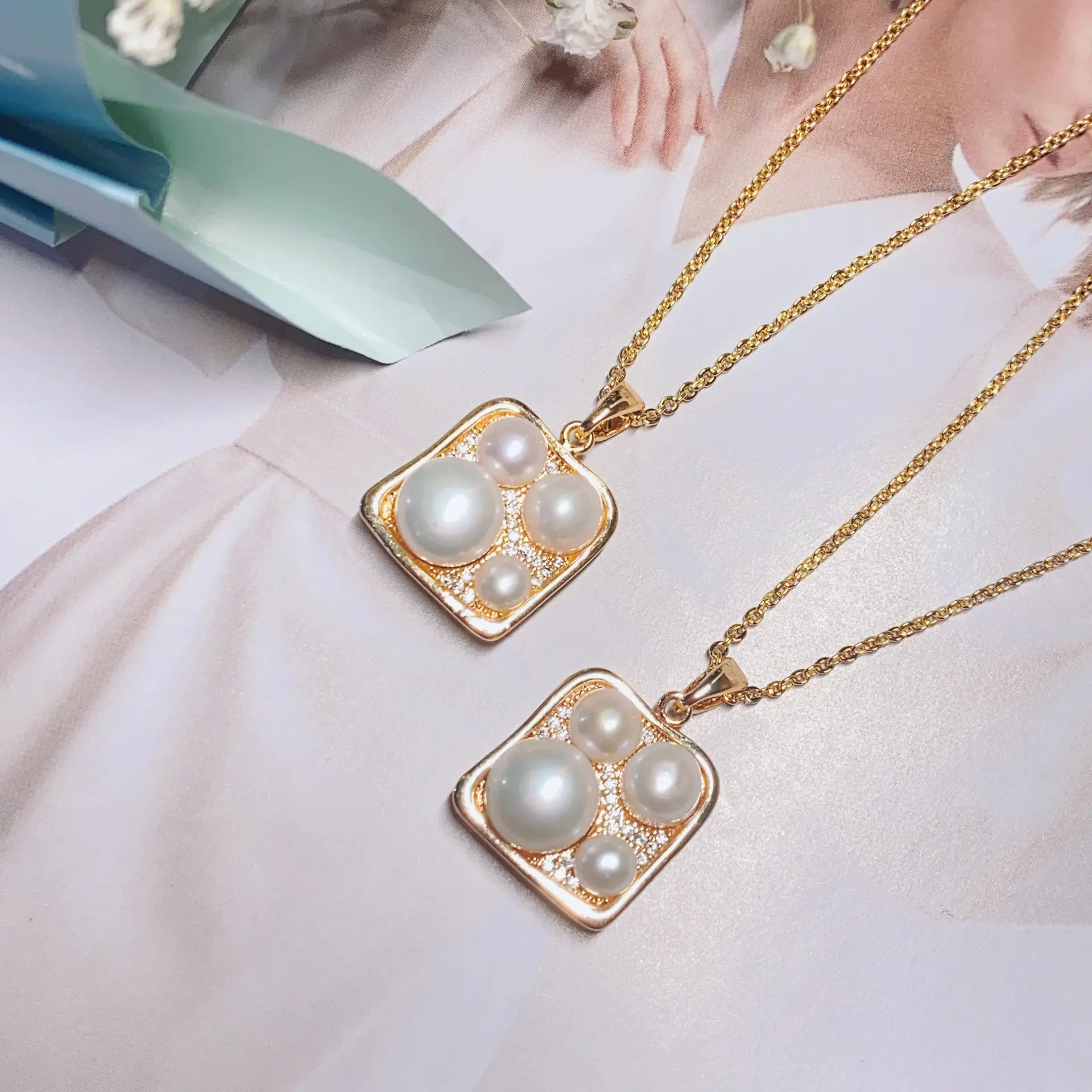 Women's Pearl Pendant Necklace with Balance Wood & Copper Bag — feature 32