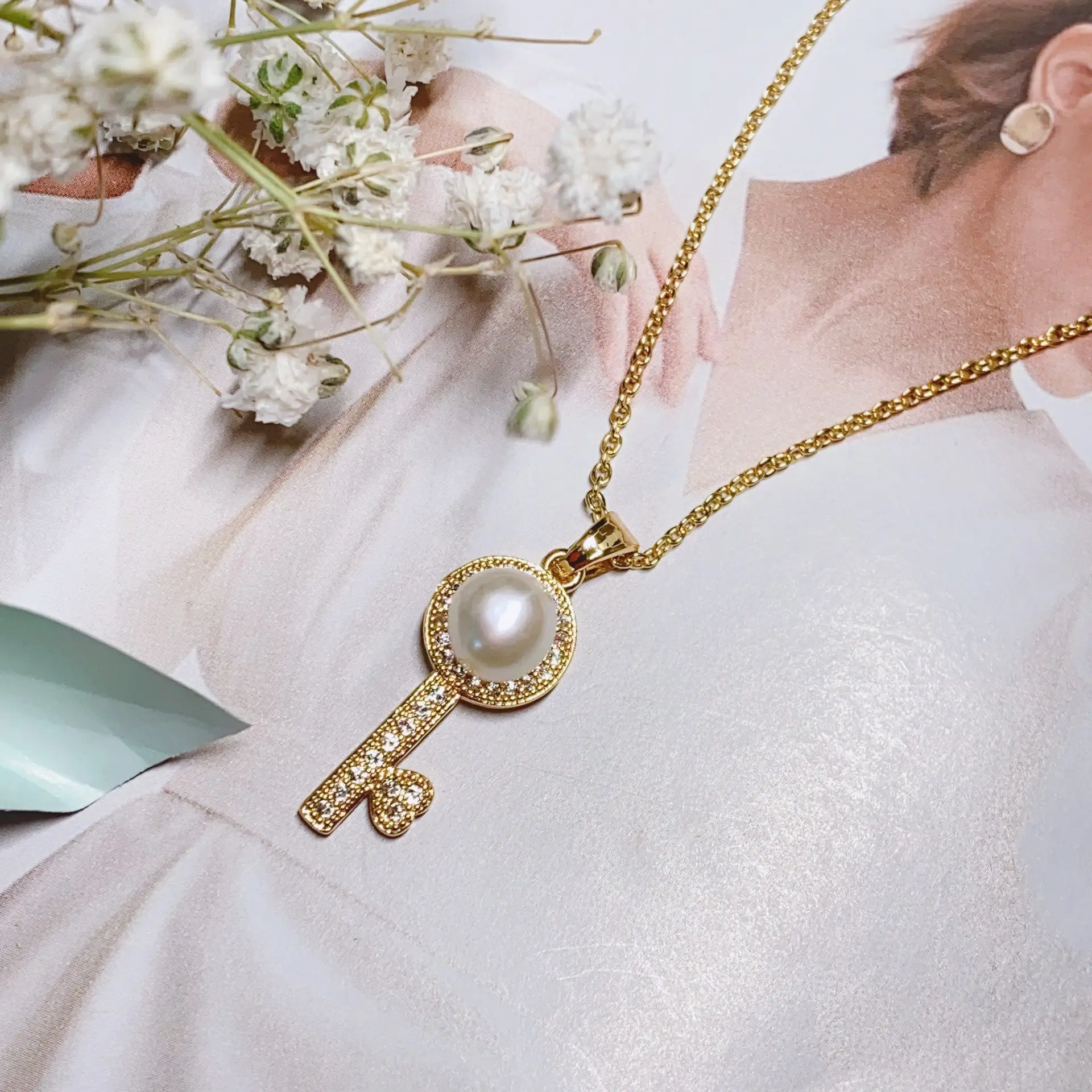 Women's Pearl Pendant Necklace with Balance Wood & Copper Bag — feature 22