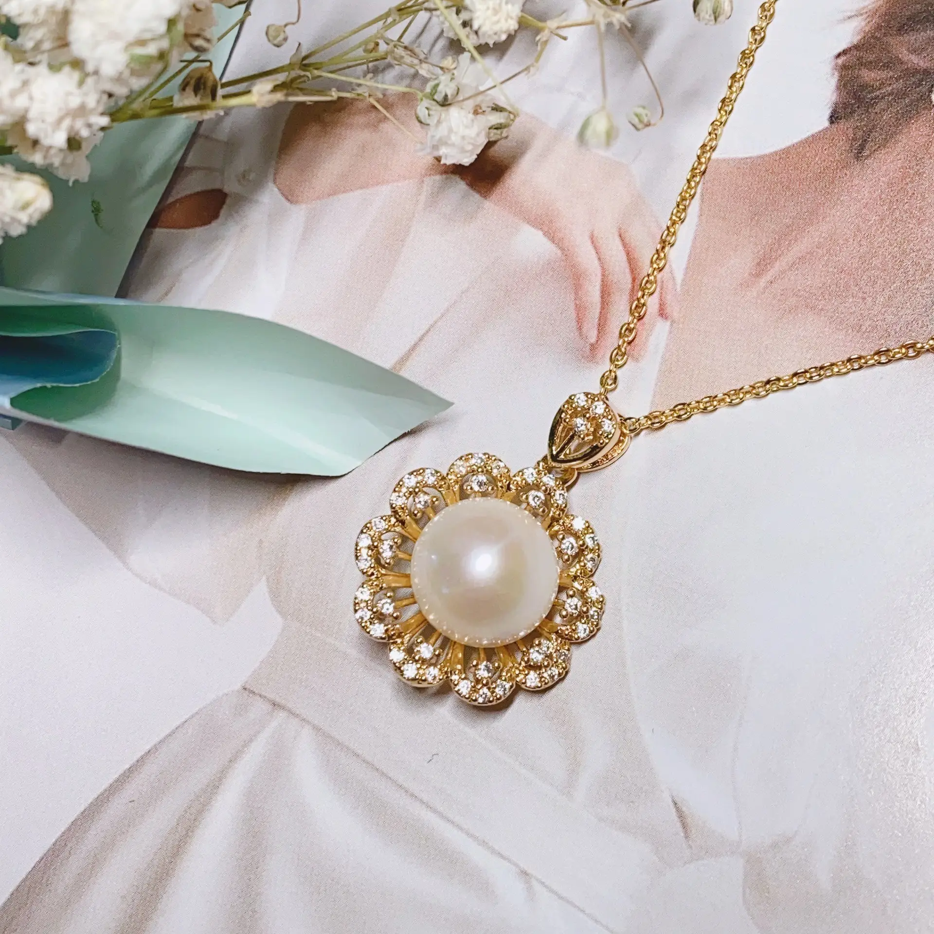 Women's Pearl Pendant Necklace with Balance Wood & Copper Bag — feature 30