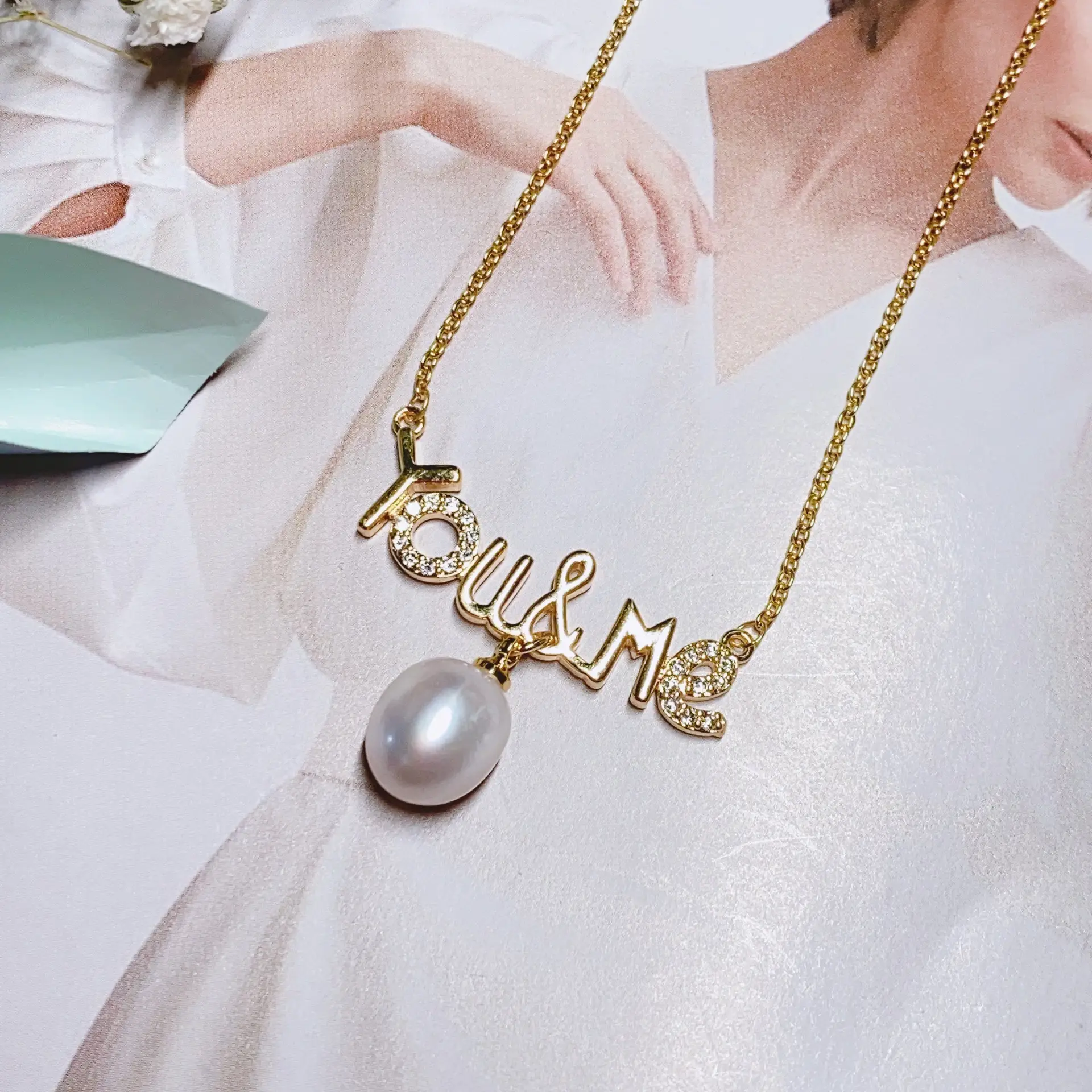 Women's Pearl Pendant Necklace with Balance Wood & Copper Bag — feature 29
