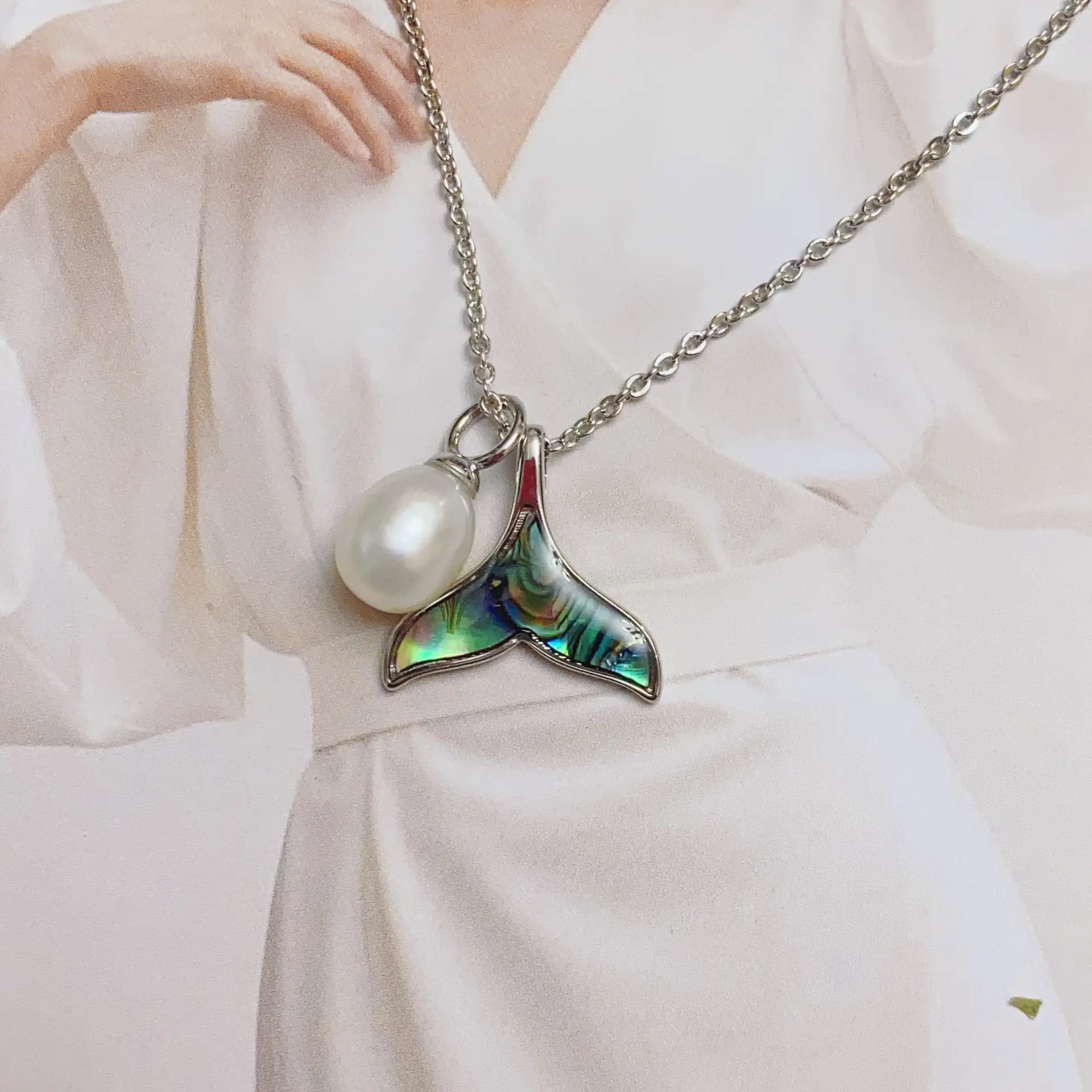 Women's Pearl Pendant Necklace with Balance Wood & Copper Bag - Image 23