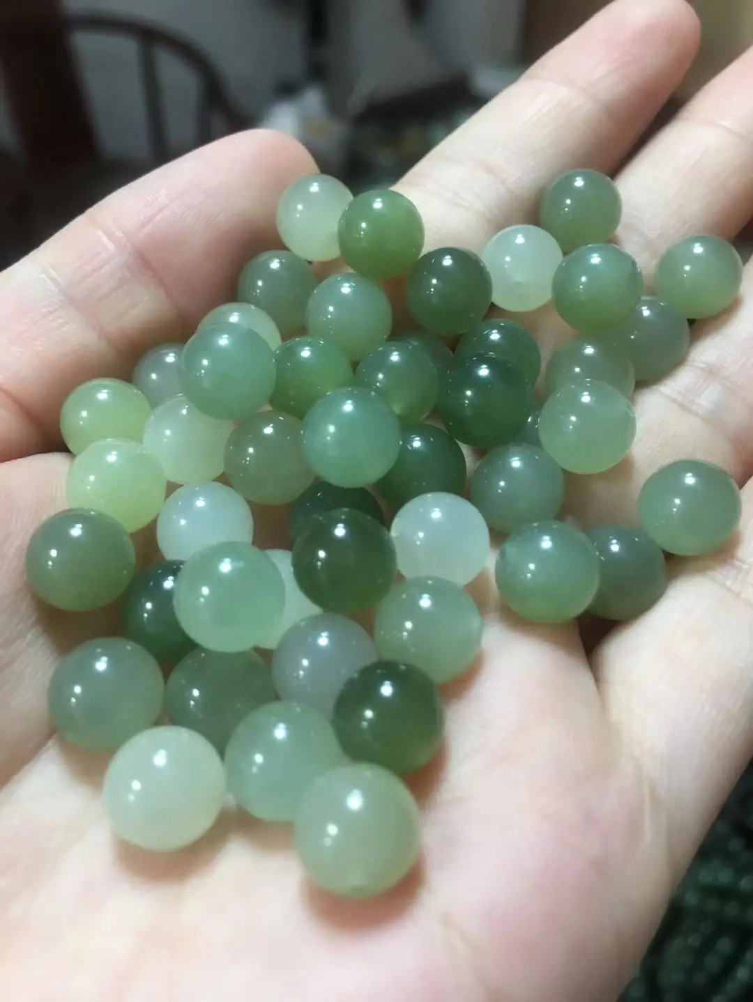 Natural Hetian Jade Half Hole Beads Factory Wholesale — feature 8
