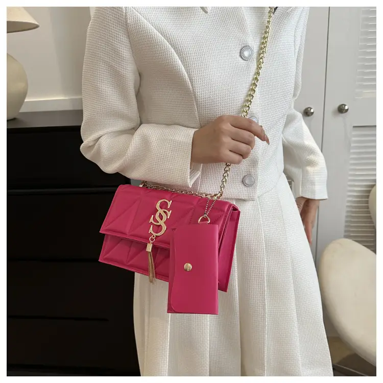 Black Chain Crossbody Bag for Women 2024 Spring — feature 19