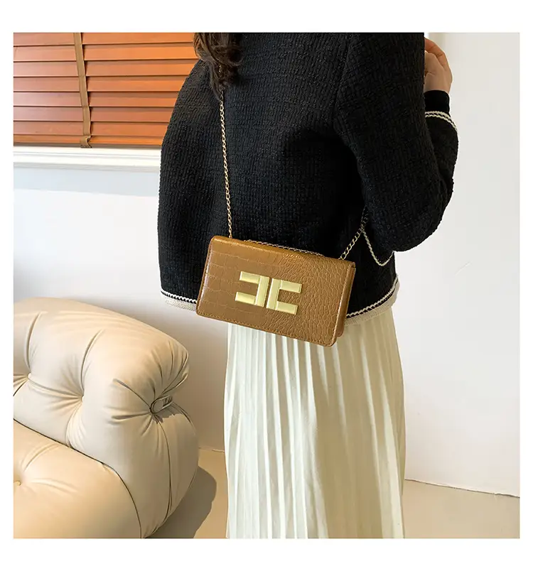 Korean Style Black Chain Crossbody Bag for Women — feature 16