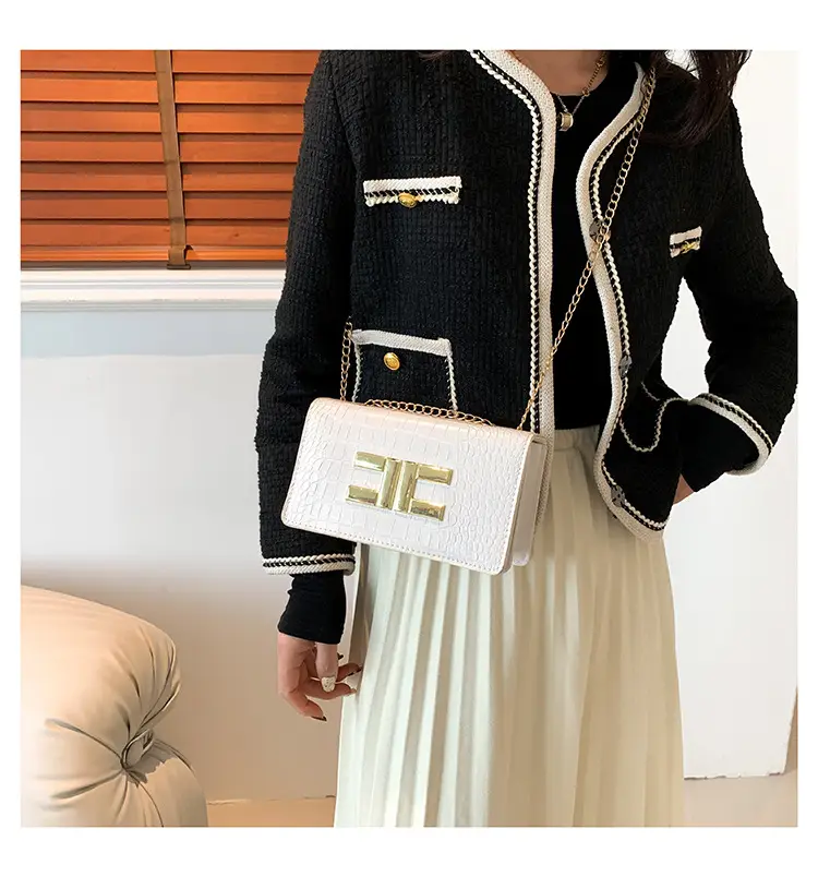 Korean Style Black Chain Crossbody Bag for Women — feature 17