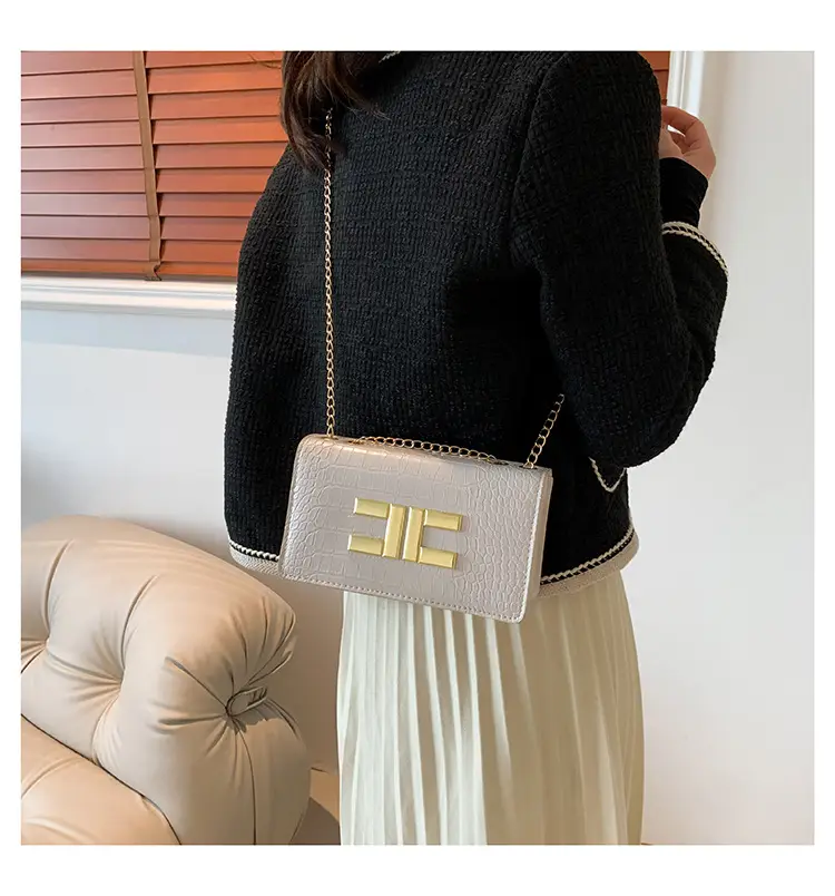Korean Style Black Chain Crossbody Bag for Women — feature 18