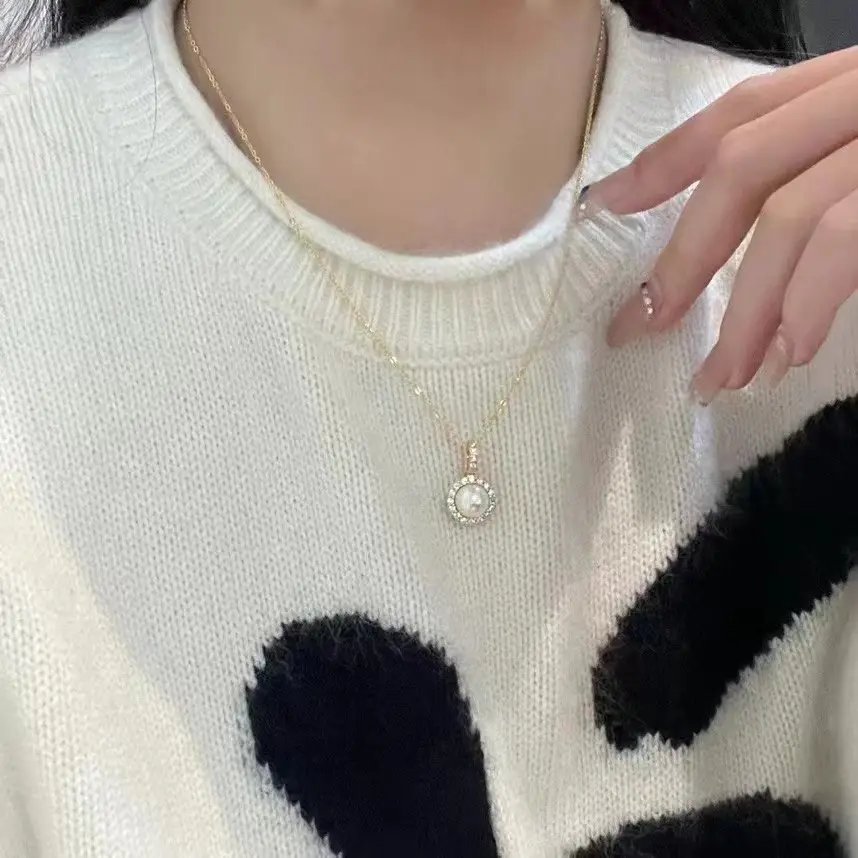 Pearl Detachable Universal Buckle Necklace with Butterfly Design — feature 7