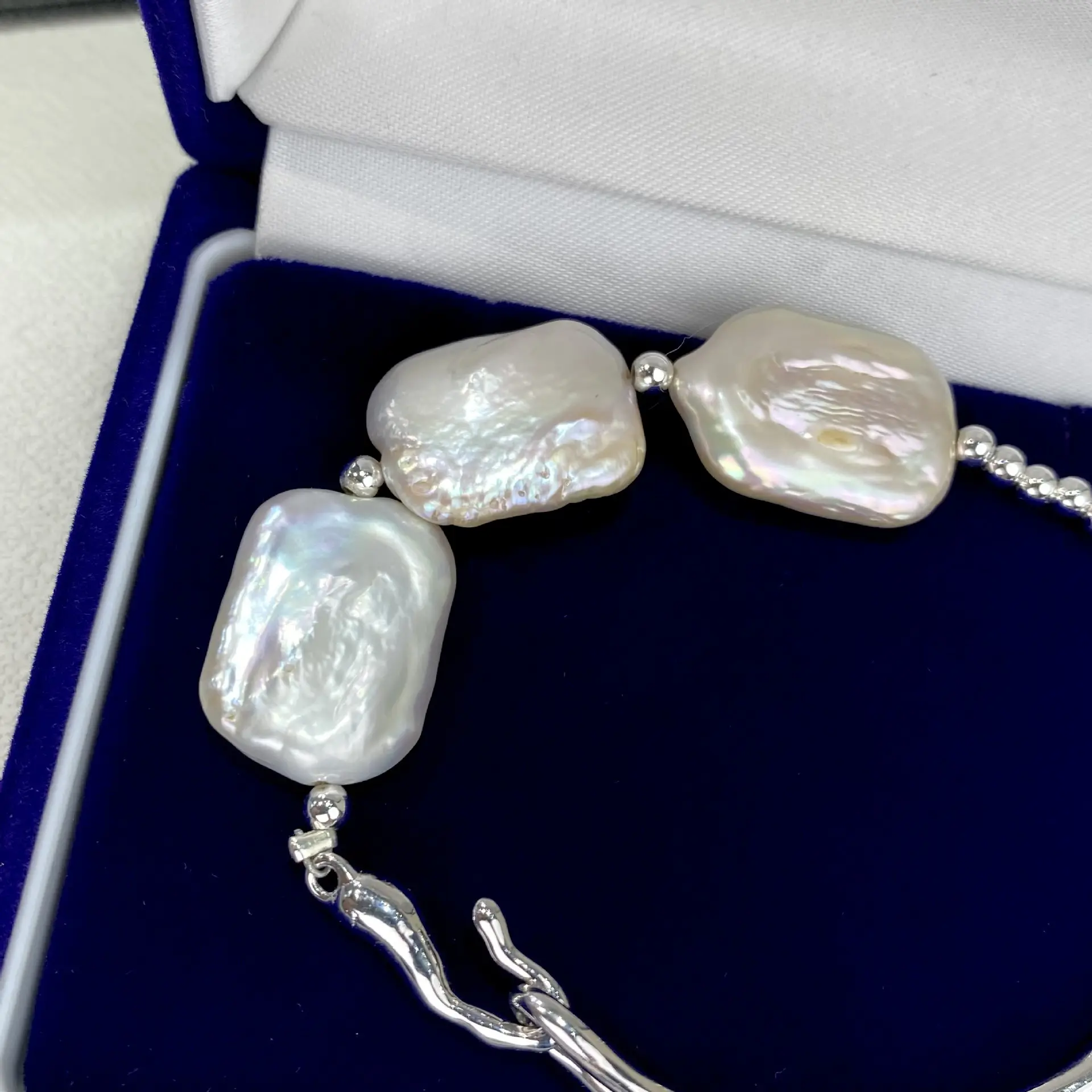 Silver Cold Goddess Day Bracelet with White Flowers - Image 4