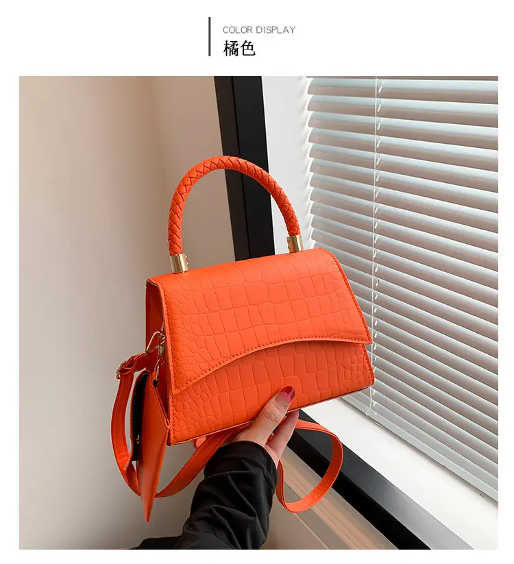 Green Texeled Crossbody Bag for Women 2024 Spring — feature 15
