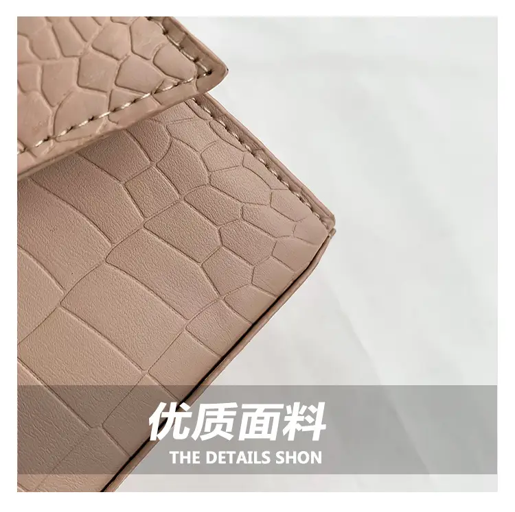 Green Texeled Crossbody Bag for Women 2024 Spring — feature 5