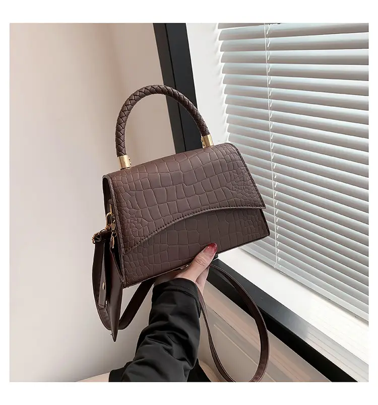 Green Texeled Crossbody Bag for Women 2024 Spring - Image 6