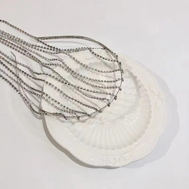 Gold Rhinestone Crossbody Head Chain for Women — feature 5