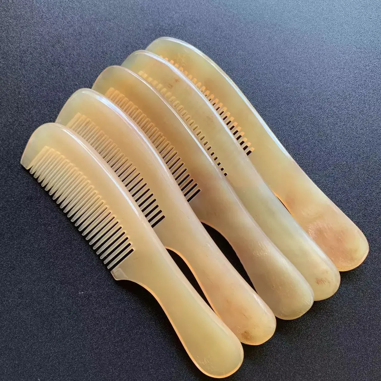 Natural Horn Comb for Hair Styling and Detangling - Image 3