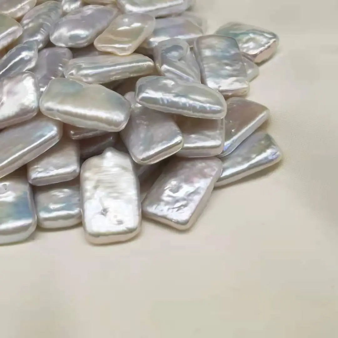 Freshwater Pearl Baroque Square Silver White Baroque Gloss — feature 6