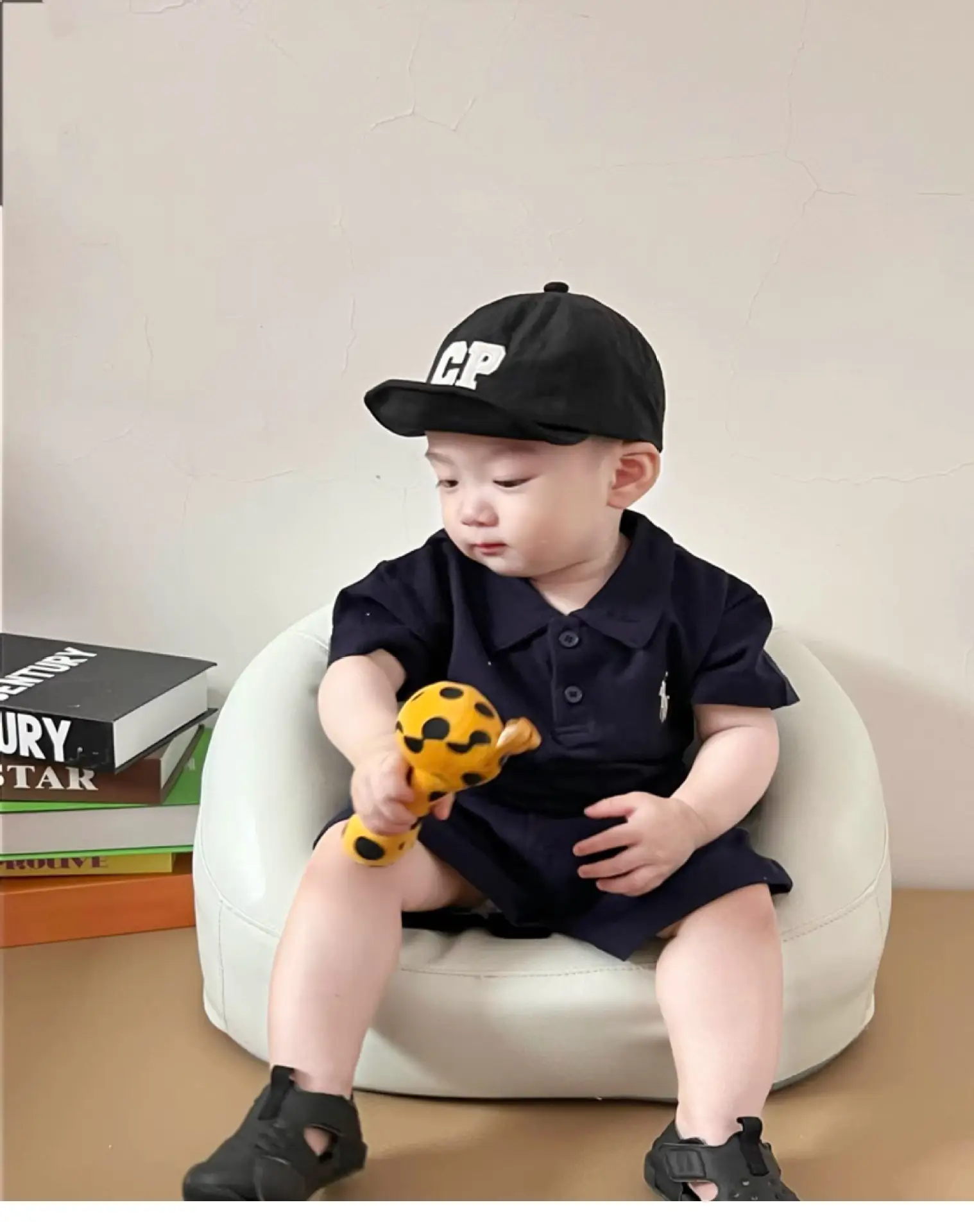 Baby Polo Shirt with Leopard Print Cap White — feature 8