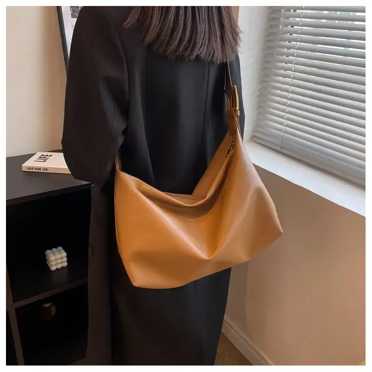 Women's Beige Soft Shoulder Bag 2024 New Fashion — feature 20