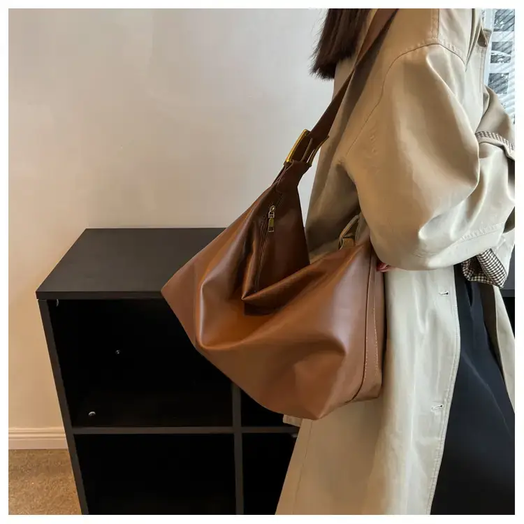 Women's Beige Soft Shoulder Bag 2024 New Fashion — feature 9