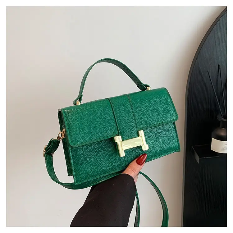 Green H-Link Shoulder Bag for Women 2024 Spring - Image 7