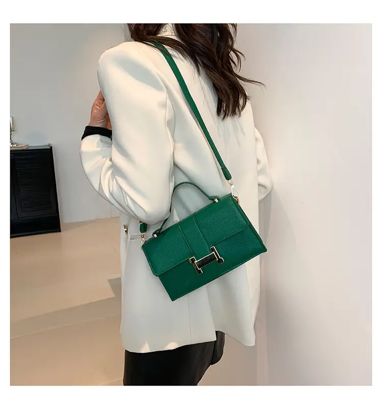 Green H-Link Shoulder Bag for Women 2024 Spring — feature 19