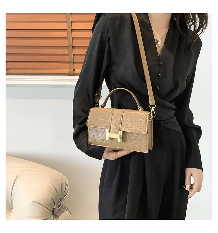 Green H-Link Shoulder Bag for Women 2024 Spring — feature 22
