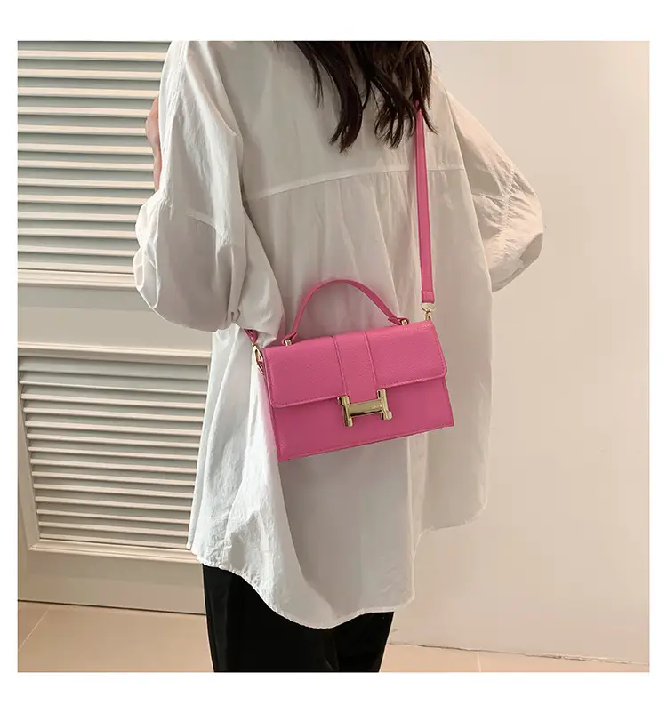 Green H-Link Shoulder Bag for Women 2024 Spring — feature 31