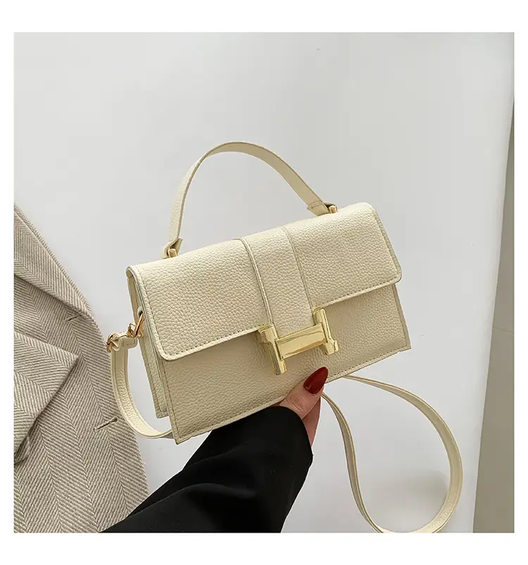 Green H-Link Shoulder Bag for Women 2024 Spring - Image 2