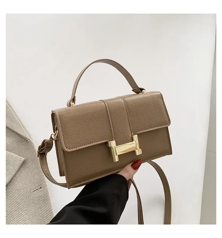 Green H-Link Shoulder Bag for Women 2024 Spring - Image 3