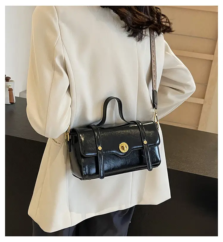 Women's White Crossbody Bag with Gold Clasp — feature 10