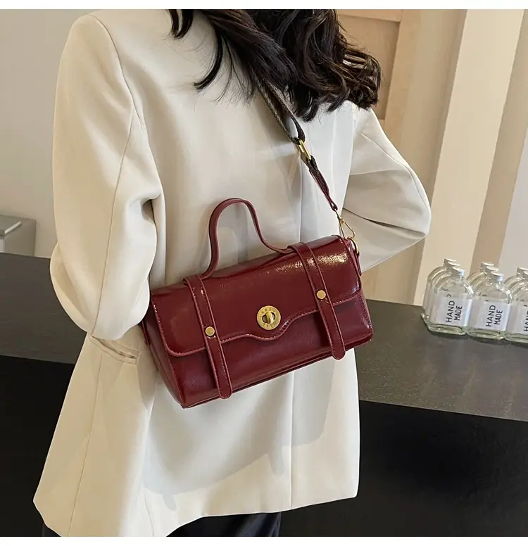 Women's White Crossbody Bag with Gold Clasp — feature 28