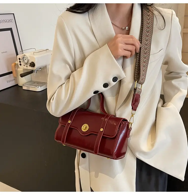 Women's White Crossbody Bag with Gold Clasp — feature 29