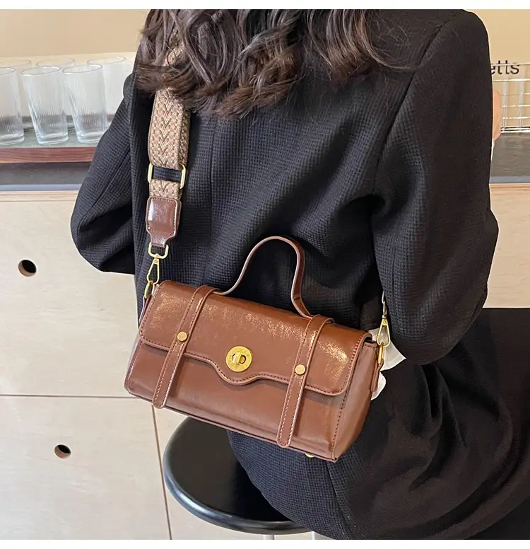 Women's White Crossbody Bag with Gold Clasp — feature 33