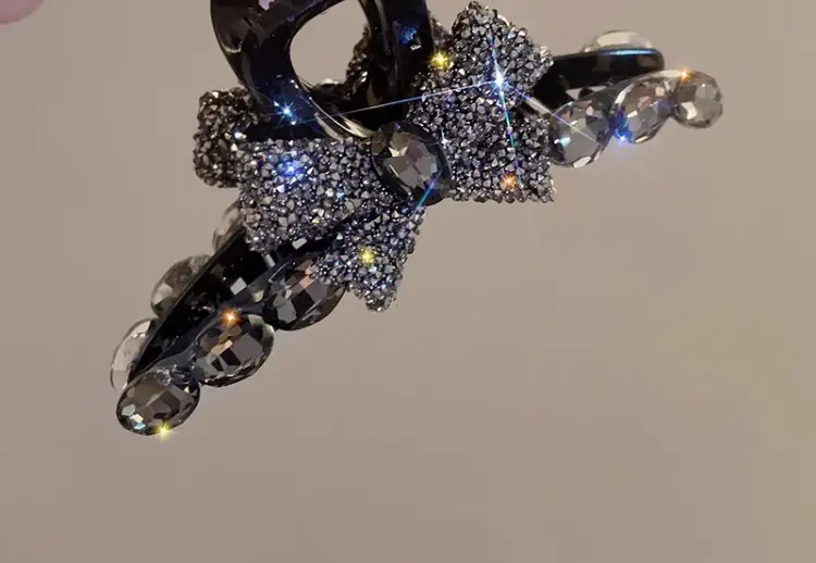 Full Diamond Bow Hair Clip for Women — feature 10