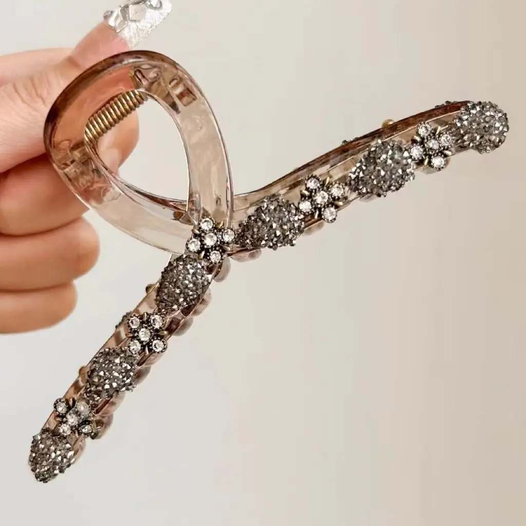 Rhinestone Grad Hair Clip for Women Elegant Summer - Image 2