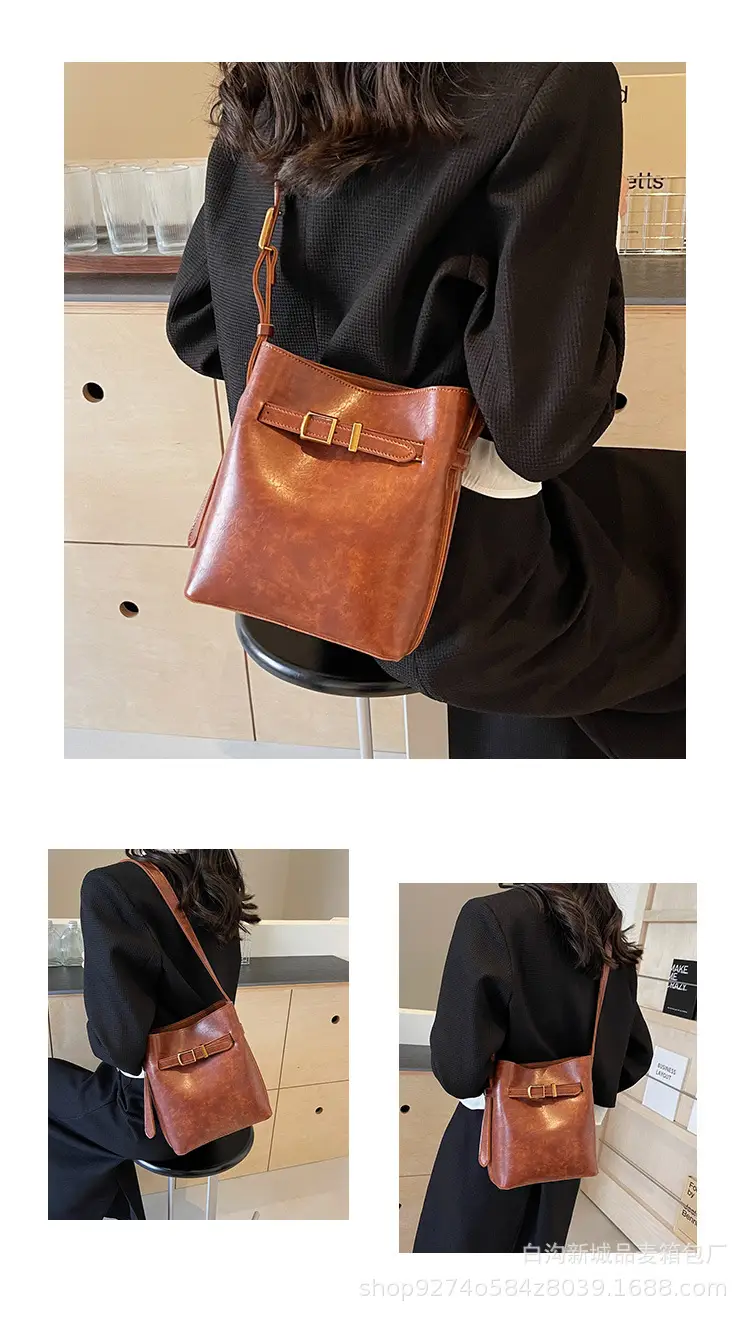 Black French Niche Retro Shoulder Bag Women 2026 — feature 11