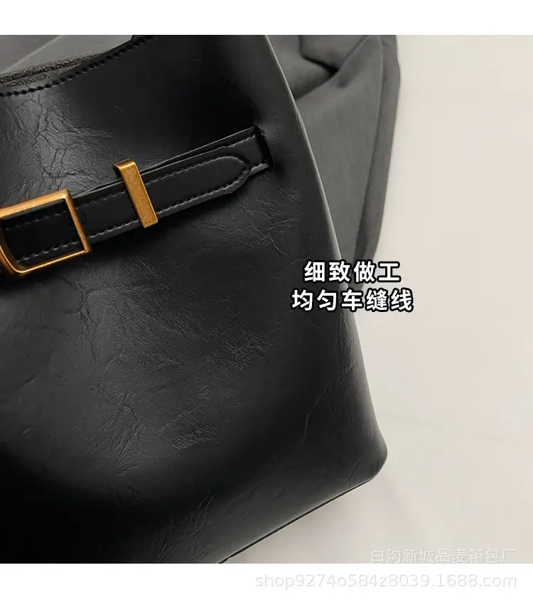 Black French Niche Retro Shoulder Bag Women 2026 — feature 6