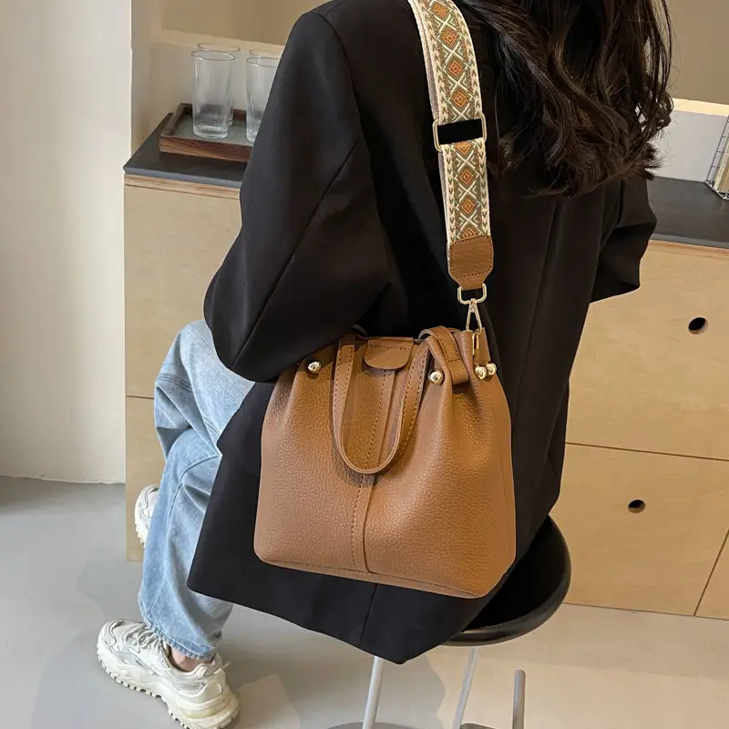 Women Retro Brown Bucket Bag with Crossbody Strap
