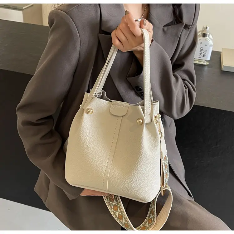 Women Retro Brown Bucket Bag with Crossbody Strap — feature 41