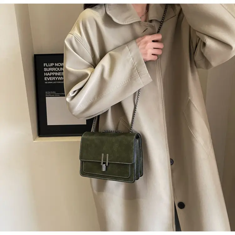 Women's Brown Leather Chain Crossbody Bag 2024 — feature 15