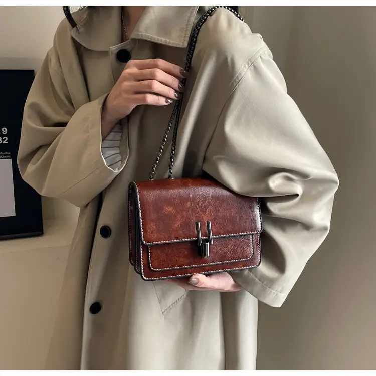 Women's Brown Leather Chain Crossbody Bag 2024 — feature 17