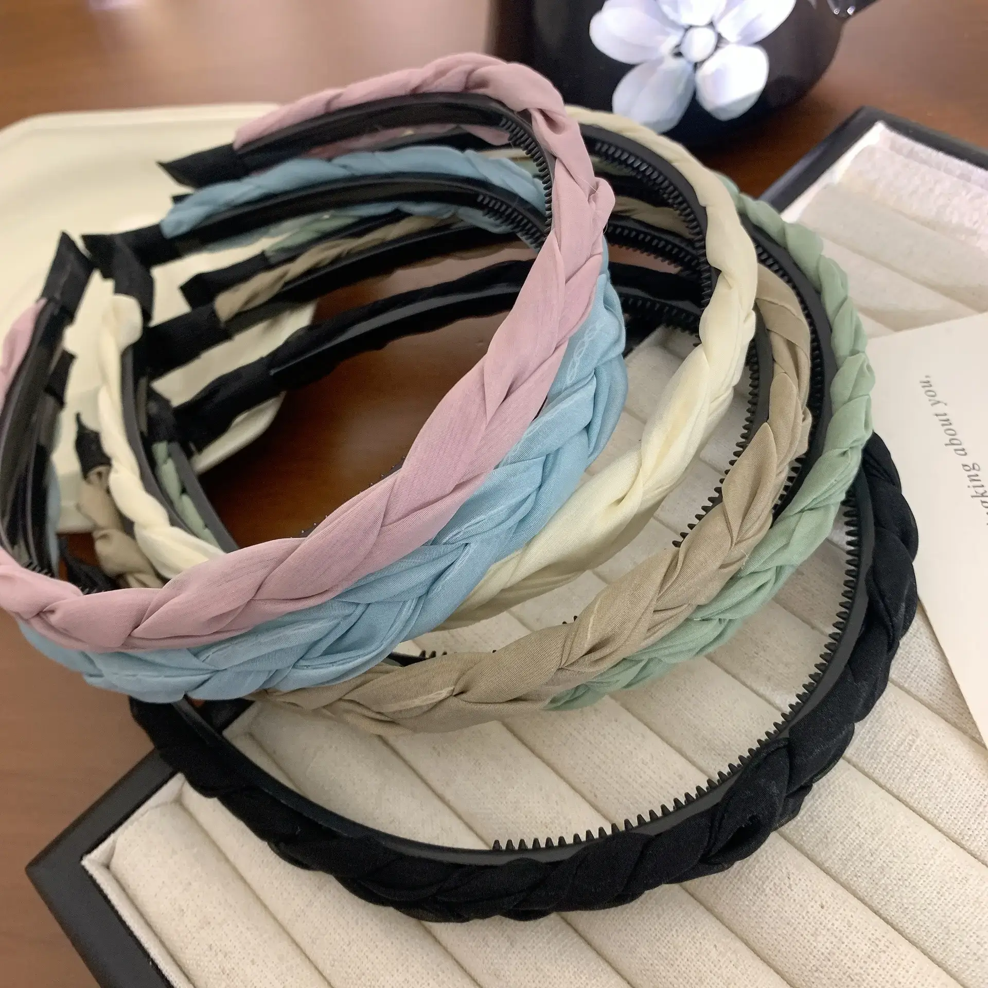 Women's Spring Twist Hairbands with Zipper Closure