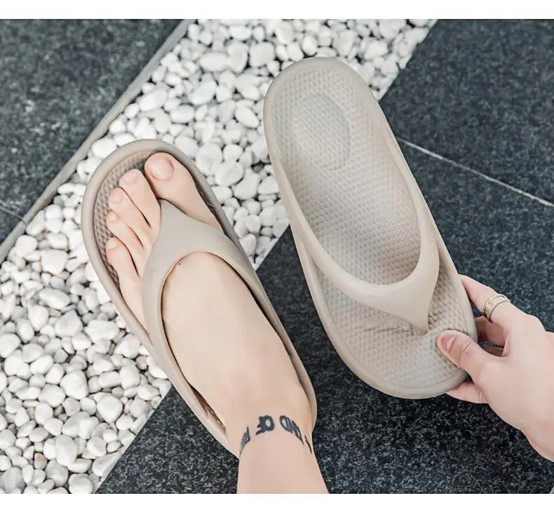 2026 Summer New Foreign Trade Large Size Outdoor Wear Slippers with a Stepping-On-Clouds Feel for Men, Couple's Beach Non-Slip Flip-Flops — feature 21