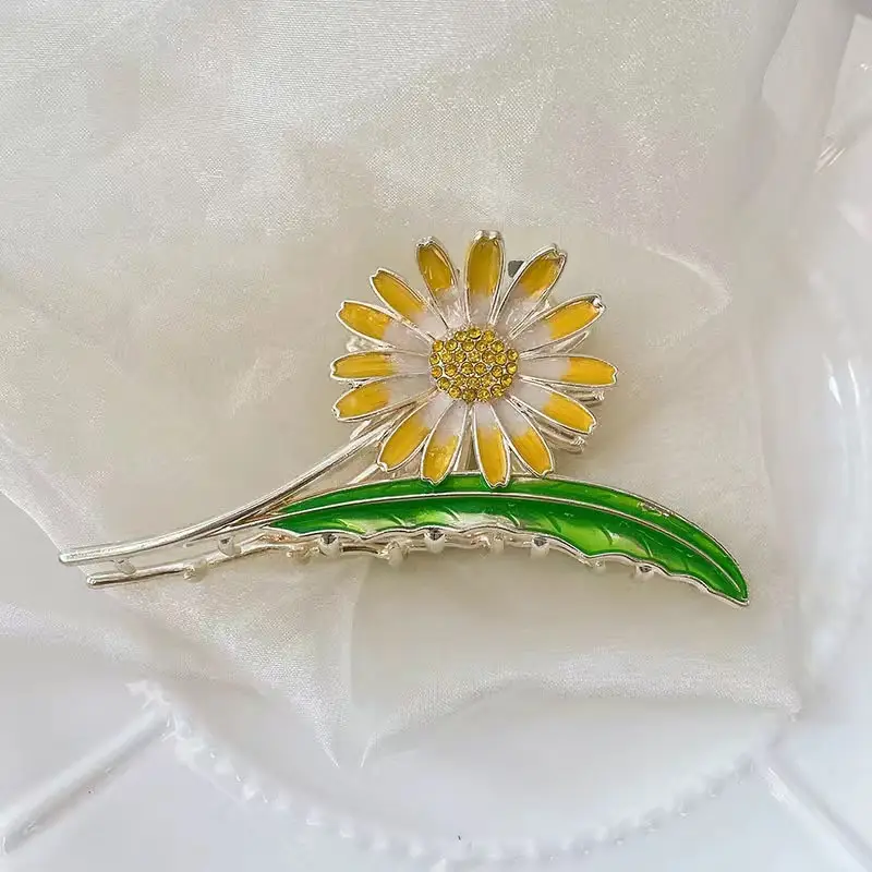 Golden Daisy Hairpin with Green Leaf Design - Image 5