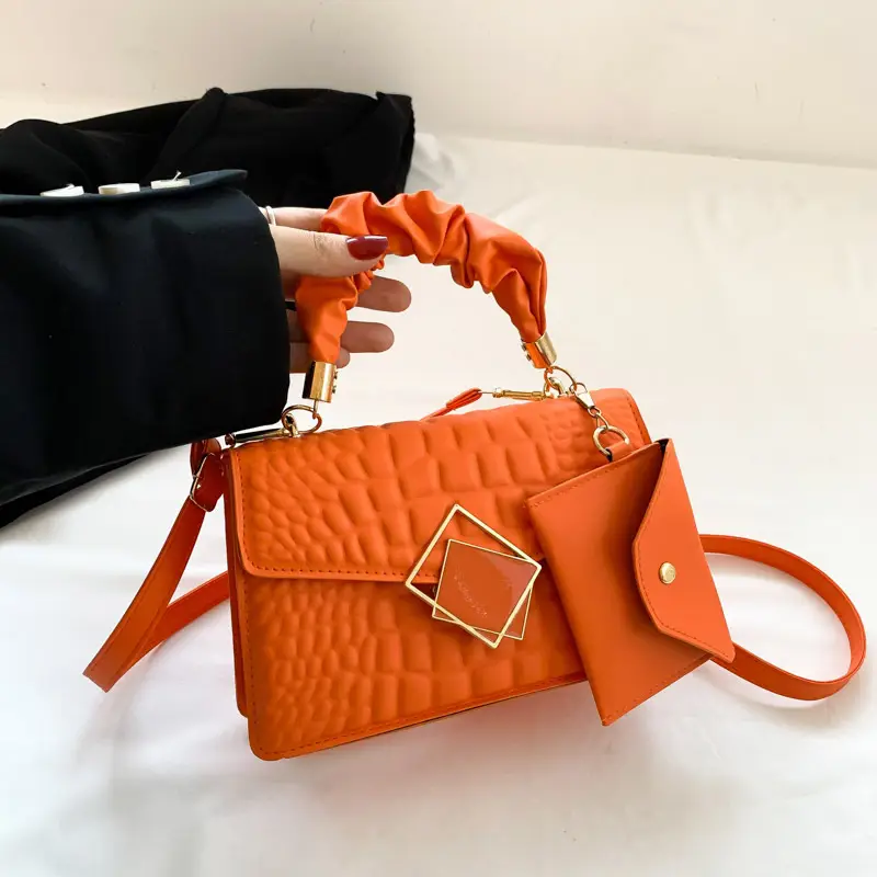 Women's Green Croc Leather Messenger Bag 2024 - Image 5