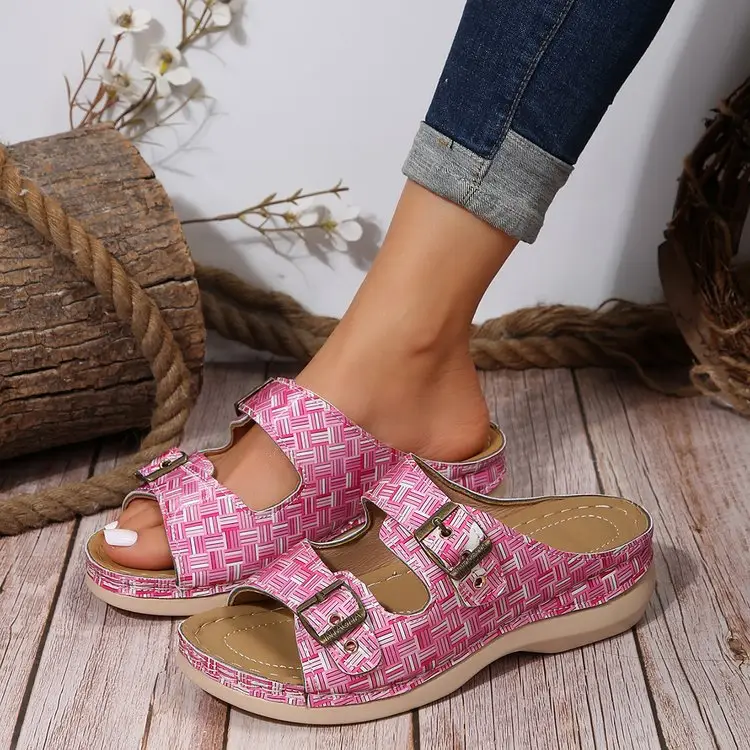 Women Plaid Hollow Metal Sandals Summer 2024 — feature 2
