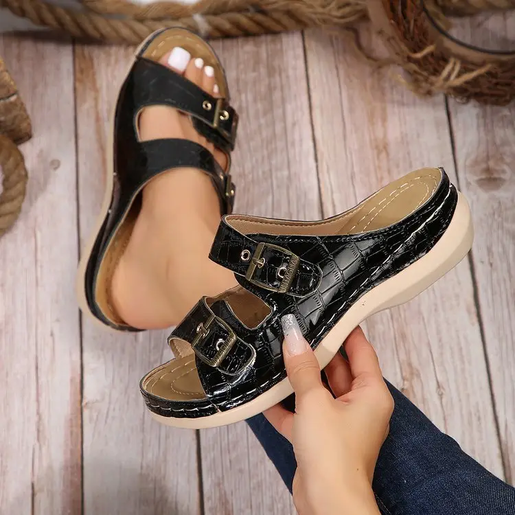 Women Plaid Hollow Metal Sandals Summer 2024 — feature 6